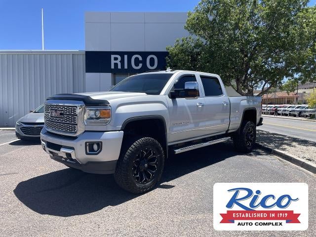 2018 GMC Sierra 2500 HD Denali in Quicksilver Metallic — front three-quarter view